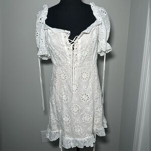 Gorgeous! Elegant White / Nude Dress.